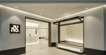 вход в салон Junohair