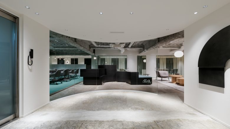 входная зона Adal Creative Place в Осаке