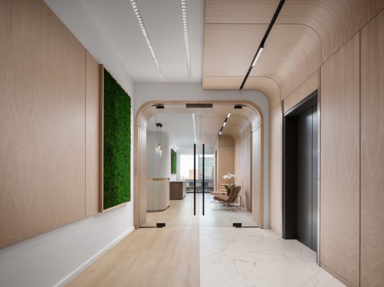 входная зона Management Consulting Firm Offices