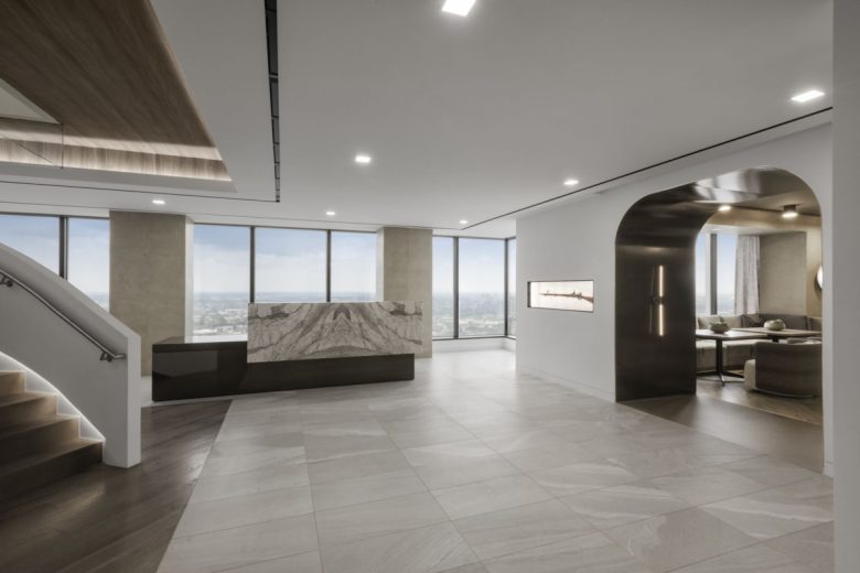 входная зона и лестница Musket Corporation