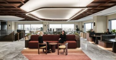 входная зона и зона отдыха JLL