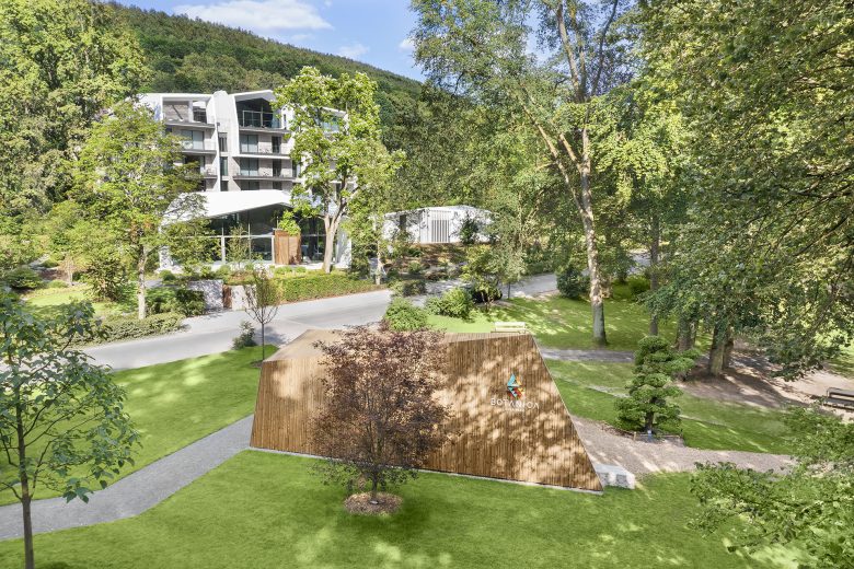 вид издалека BOTANICA ALEA PARK