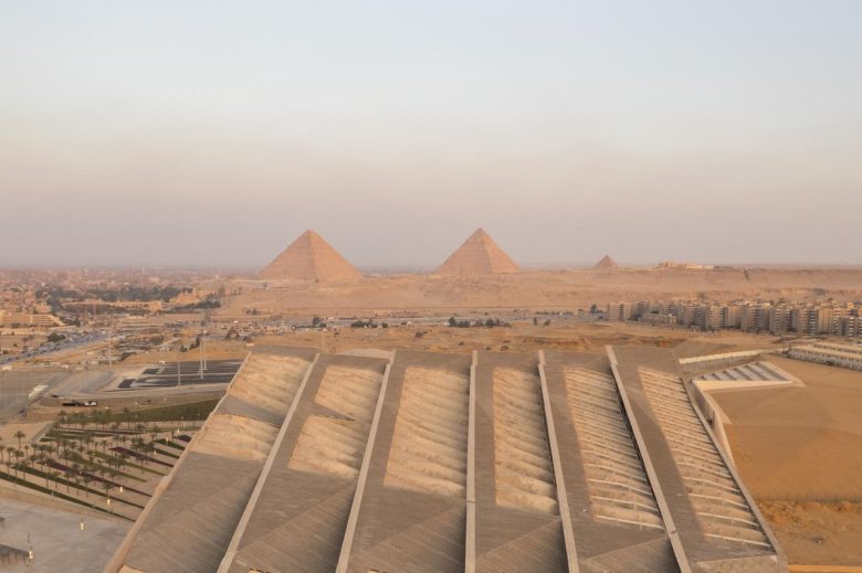 вид крыши Grand Egyptian Museum