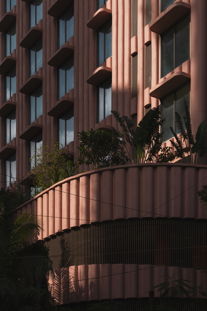 вид на фасад Satguru’s Rendezvous