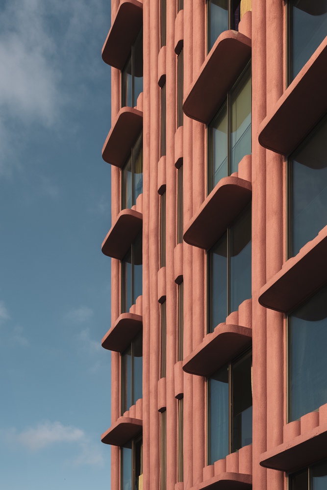 вид на фасад окон Satguru’s Rendezvous