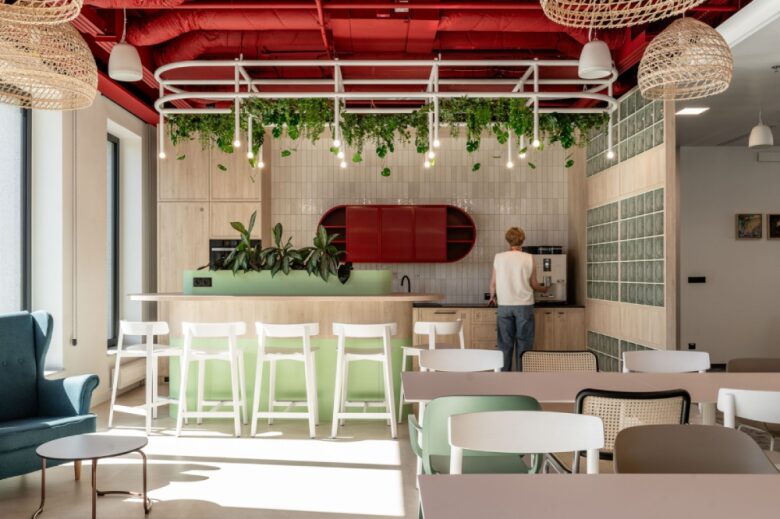 вид на обеденную зону KRUK