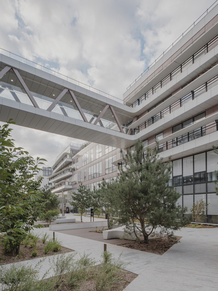 вид на переходы Campus Lidl France