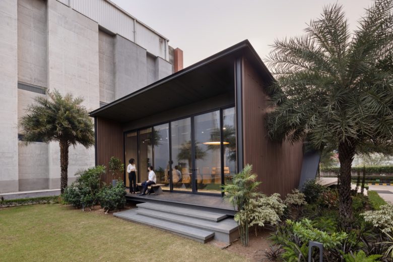 вид с улицы Acme offices