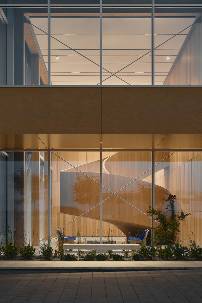 вид с улицы фасадные окна Pracownia – The Workshop