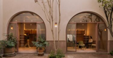 вид с улицы на LGBTQ+ Community Center Casa de Rubén