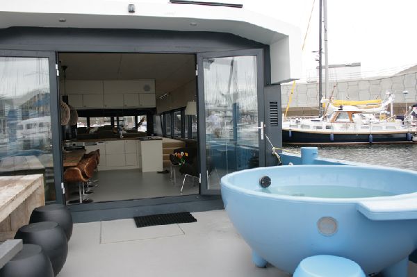 Яхта Qrooz: дом на воде