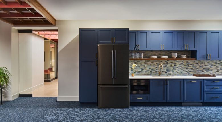 зона кухни CMF Offices