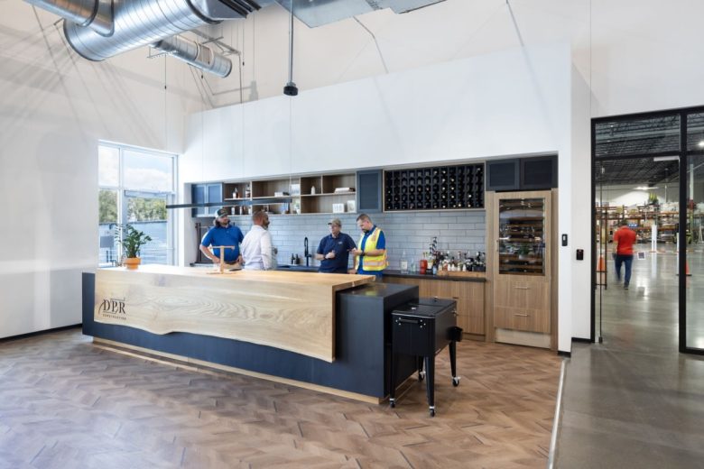 зона кухни DPR Construction Offices