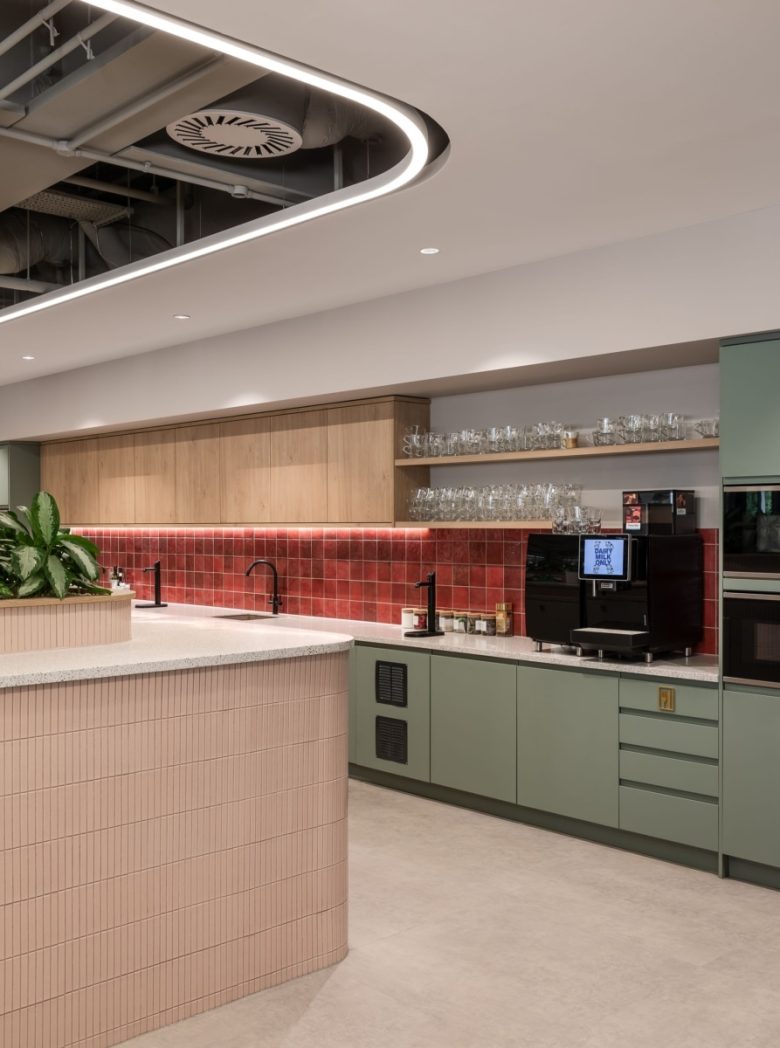 зона кухни Headland Offices