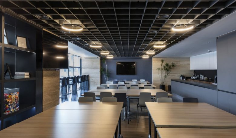 зона кухни LG Offices