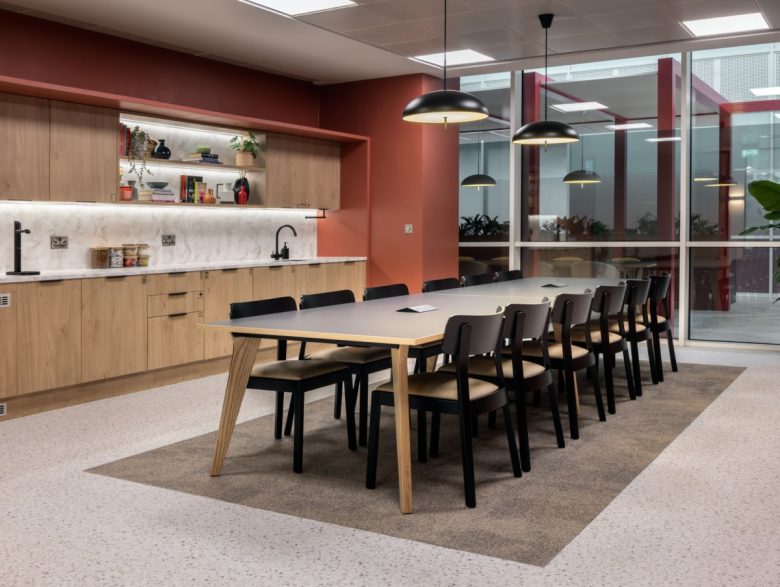 зона кухни Orega Broad Gate Offices