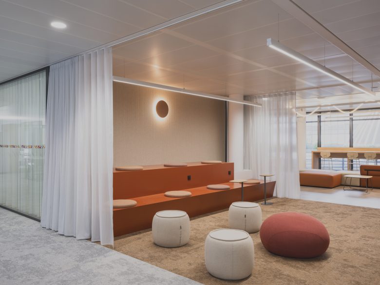 зона отдыха Campus Lidl France перегородка штора