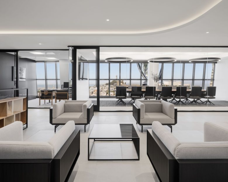 зона  отдыха с креслами North Point