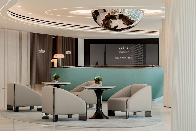 зона ожидания у ресепшн Refine Dubai Headquarters