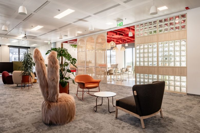 зона ожидания кресло заяц KRUK