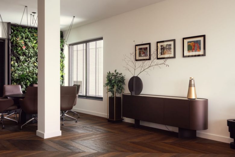 зона переговоров Artup Interiors