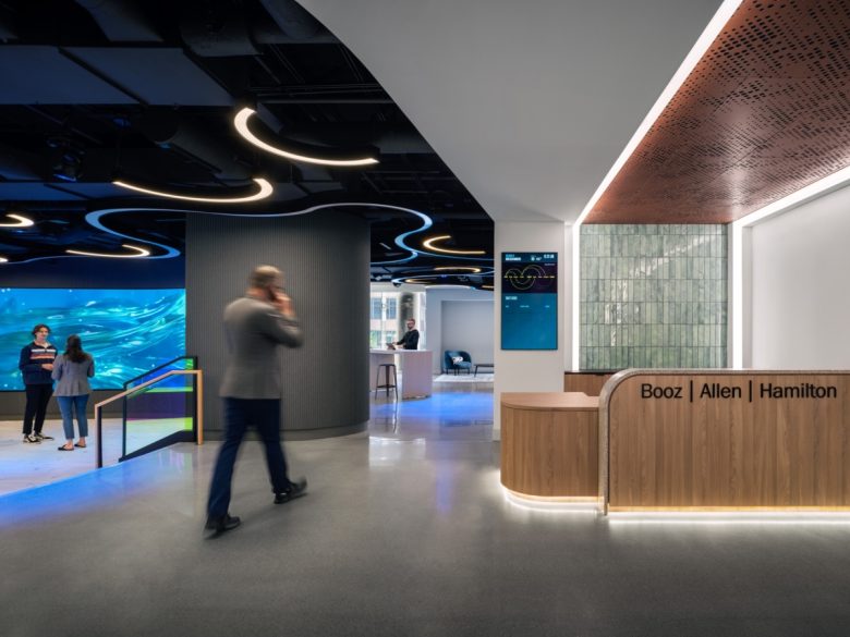 зона ресепшн Booz Allen Hamilton Offices