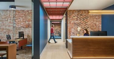 зона ресепшн CMF Offices