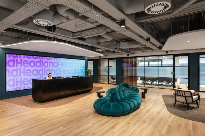 зона ресепшн Headland Offices