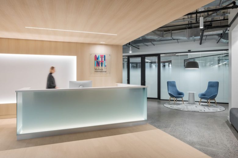 зона ресепшн Montréal International Offices