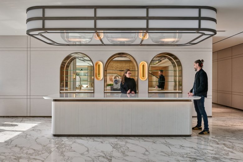 зона ресепшн One Za’abeel Offices вид прямо