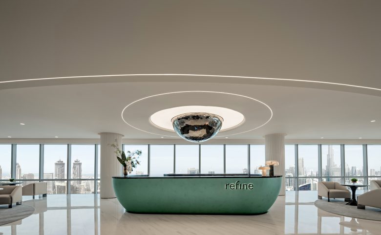 зона ресепшн Refine Dubai Headquarters