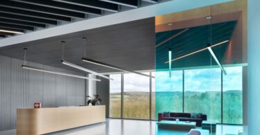 зона ресепшн STRAUSS CI FACTORY